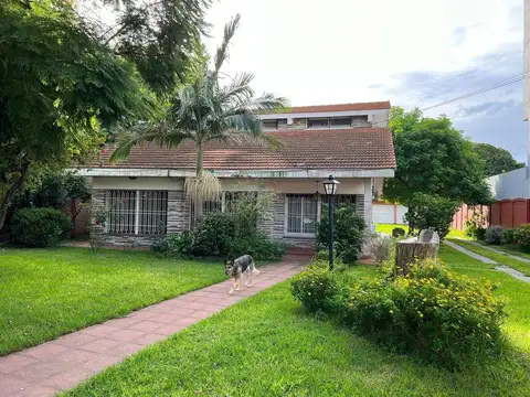 Casa en Venta en Berazategui, USD 229.000
