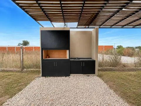 Casa 3 ambientes con 1 baño