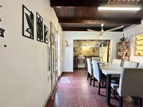 CASA 3 AMBIENTES C/COCHERA QUINCHO JARDÍN Y PATIO