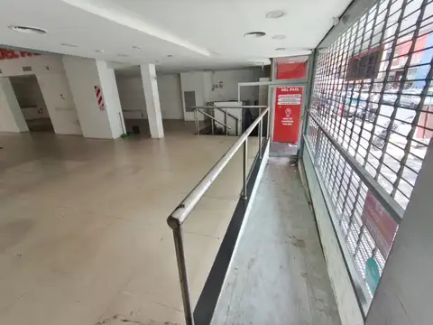 Local en Alquiler en Morón, $ 8.000.000