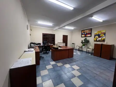 CASA EN VENTA - ALBERDI AL 300