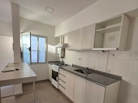 Departamento en Alquiler en Barrio Grand Bourg, $ 600.000