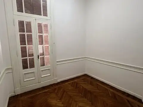 Casa 10 ambientes con 3 baños