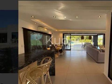 Casa en Venta en Pilar del Este - Santa Guadalupe, USD 259.000
