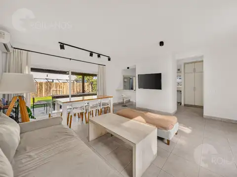 Casa en Venta con 4 cocheras