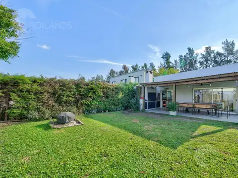 Venta Casa 4 ambientes jardín pileta Barrio La Comarca Pacheco