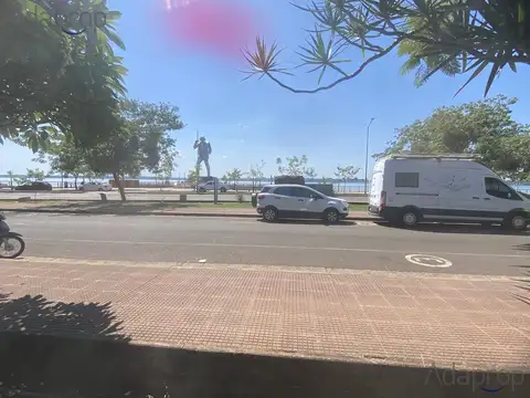 ALQUILO LOCAL EN COSTANERA POSADAS ZONA EL INDIO GUACURARI