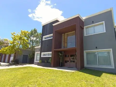 Casa en Alquiler de 6 dormitorios