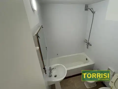 ALQUILER 1 AMB C/BALCÓN 28m2 - EE UU 1400 - CONSTITUCIÓN