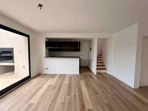 Departamento en Alquiler con 1 cocheras