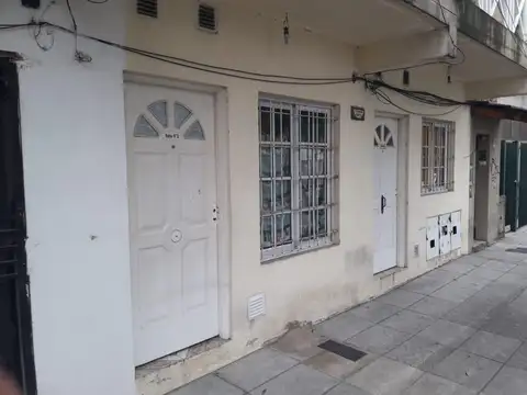 Depto Tipo Casa en Alquiler de 2 ambientes