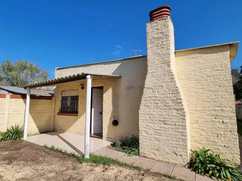 Casa en VENTA con pileta, sobre M. Maza, Del Viso, Pilar.