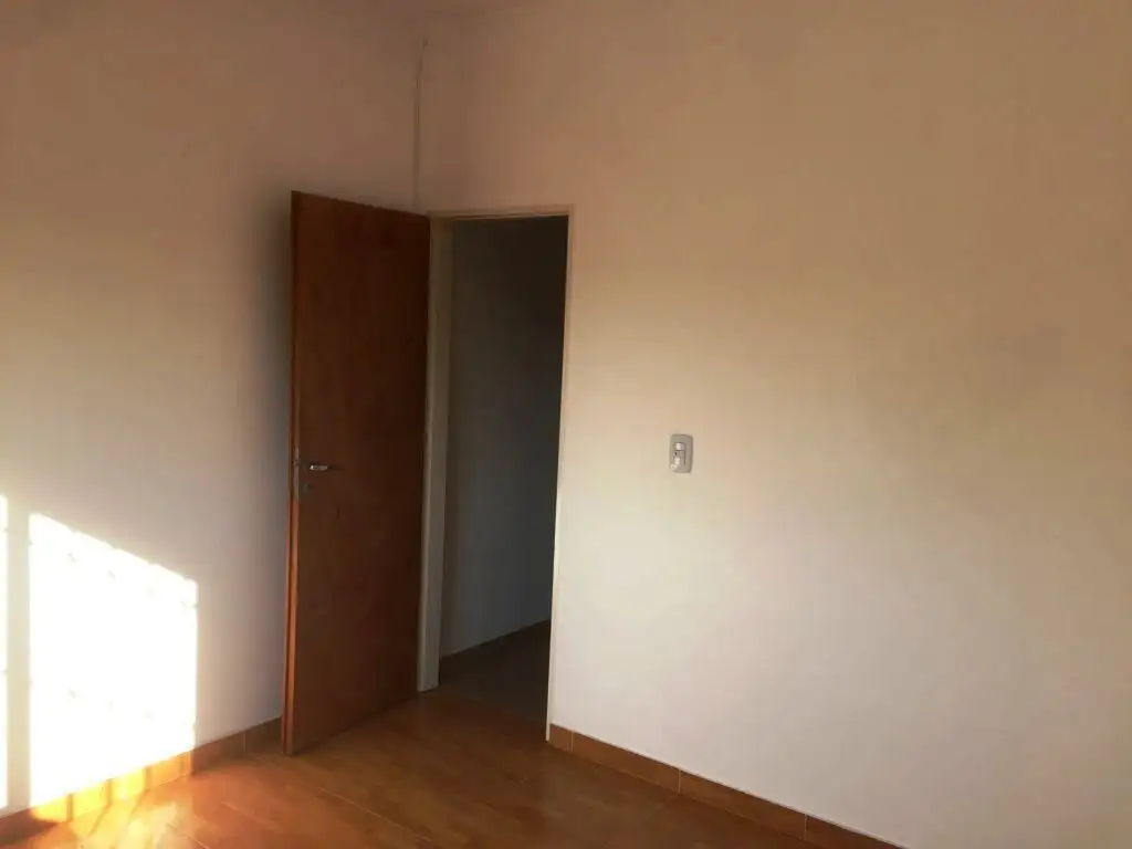 Av. de los Autonomistas 2837 de 4 Unidades en Berazategui Oeste