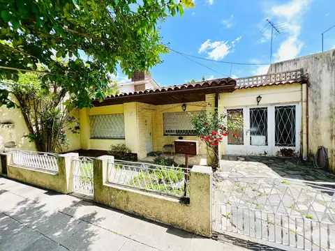 Casa de 3 ambientes en excelente lote en venta, en Boulogne.