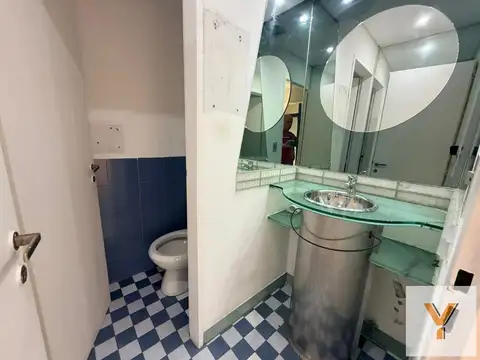 Montevideo e/ Lavalle y Uruguay