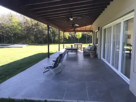 Casa en Venta en Zarate, USD 450.000