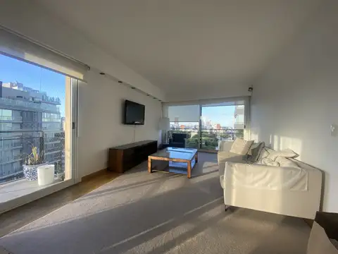 Departamento de 4 ambientes con dependencia de servicio y espacio guardacoches