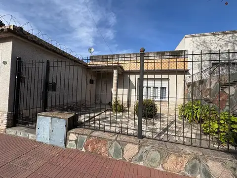 CASA EN VENTA ZARATE