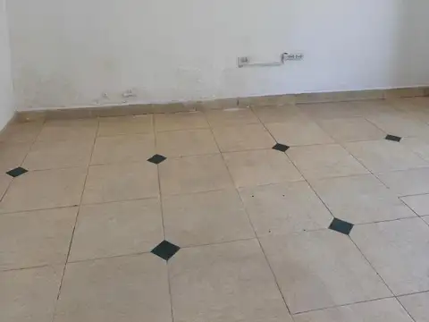 Local en Alquiler en Zona Centro, $ 600.000