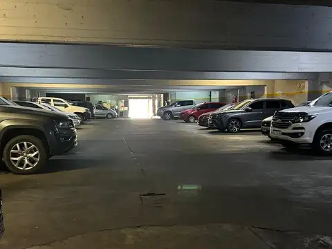 GARAGE COCHERA CON LOCAL EN VENTA CABA