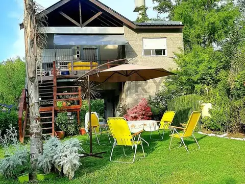 Venta Casa 5 ambientes en Islas Delta de Tigre, Rio Sarmiento 90. 1era seccion .