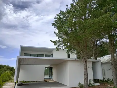 Costa Esmeralda.Diseño Moderno.Casa a Estrenar