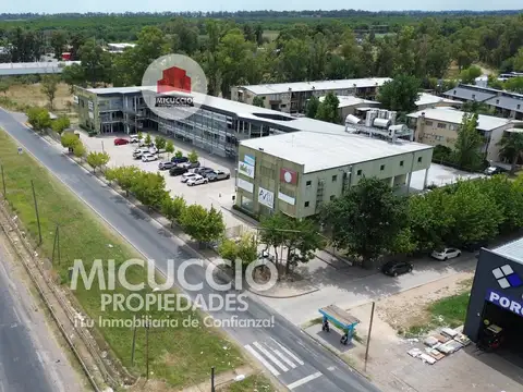 Local tipo oficina con cochera en venta | Complejo Verdi 57 | Panamericana Km 57, Pilar.