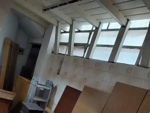 LOCAL AL FRENTE- SEG.CAUCION