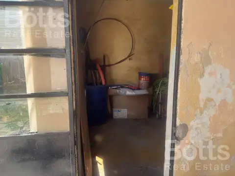 Casa 3 ambientes con 1 baño