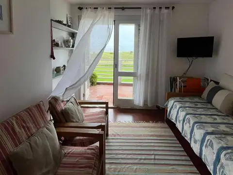 AV. del Mar y De los Tritones - Pinamar