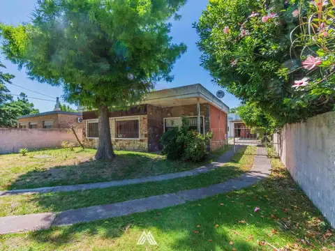 Venta casa 3 dormitorios próxima playa Shangrilá 