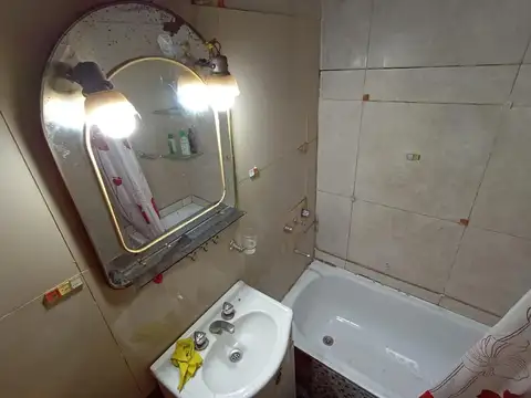 Casa 4 ambientes con Parque y Cochera