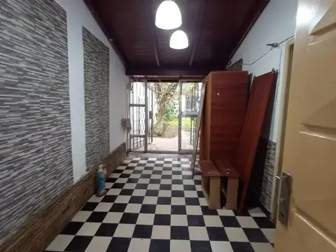 Casa 4 ambientes con 1 baño