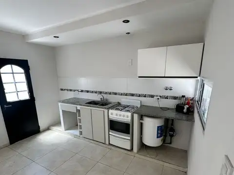 Departamento en Alquiler en Melchor Romero, $ 450.000