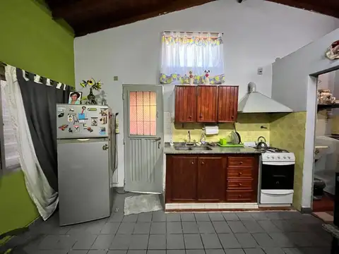 Casa 3 ambientes con 1 baño