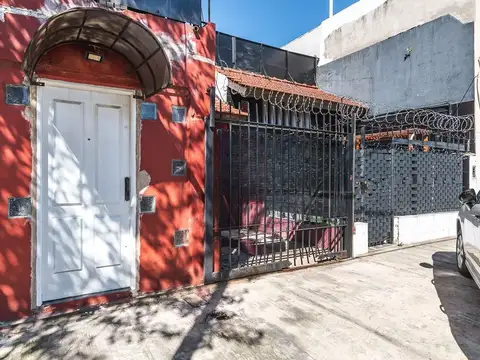 VENTA CASA 5 AMBIENTES EN RAMOS MEJIA