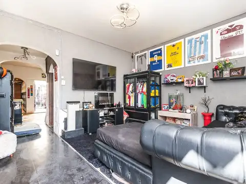 Casa 5 ambientes con 2 baños