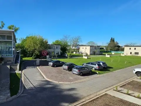 Departamento Triplex  en Venta en Petrel Village, Pilar, G.B.A. Zona Norte