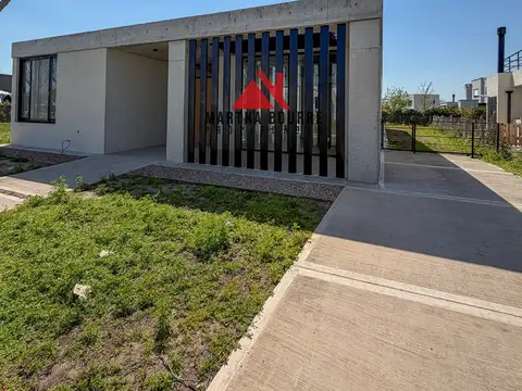 Casa 4 ambientes con 3 baños