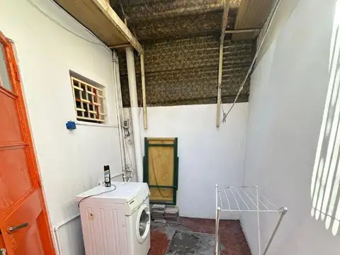 Casa 2 ambientes con 1 baño