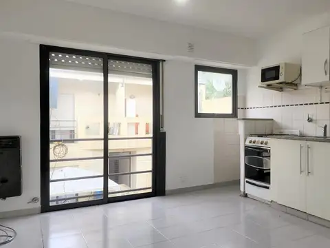 Departamento de Un Dormitorio tipo Duplex con Toliette y Balcón al frente