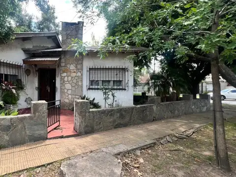 CHALET/ LOTE ESQUINA ZONA MULTIFAMILIAR IDEAL CONSTRUCTORES