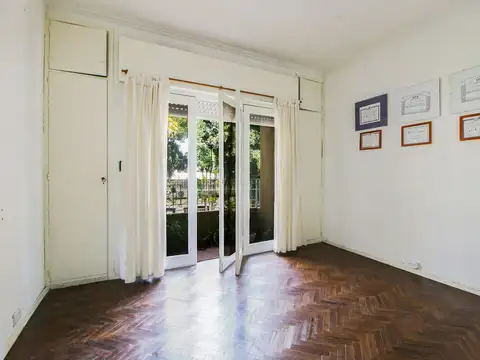 Depto Tipo Casa en Venta con 1 cocheras