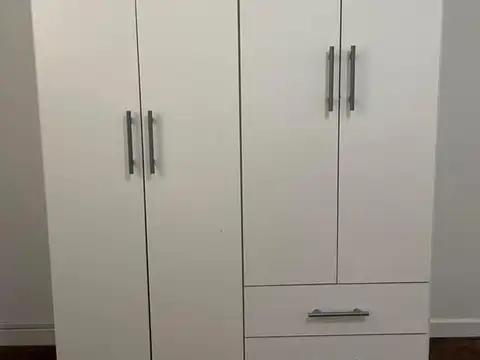 Casa en alquiler - 1 dormitorio 1 baño - 180mts2 - La Plata