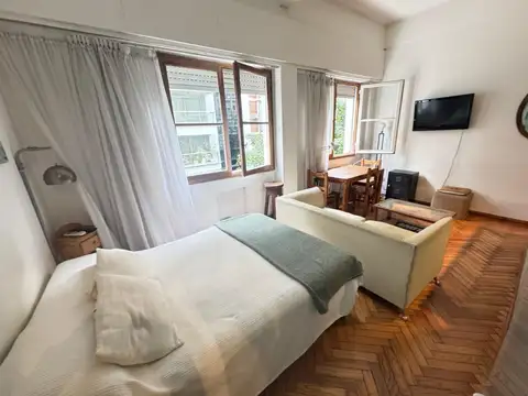 Monoambiente divisible, al frente !