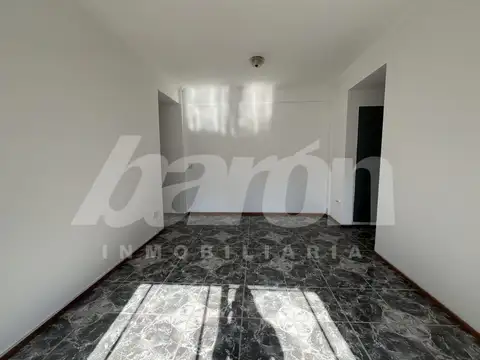 Departamento en Alquiler en Lomas De Zamora, $ 600.000
