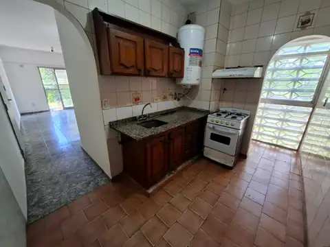   RESERVADO   3 AMB CON BALCON MUCHA LUZ Y ESP COCHERA