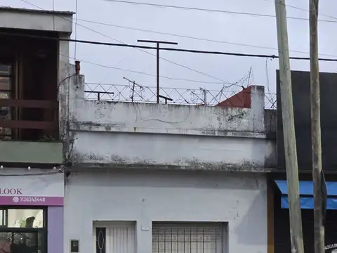 OPORTUNIDAD ! 2 amb a Refaccionar