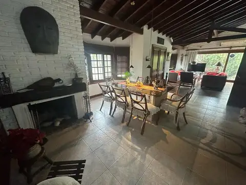 Casa en Alquiler Temporal en Playa Mansa, USD 11.000