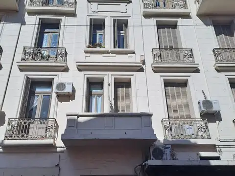 Tte. Juan Domingo Perón  al 1200